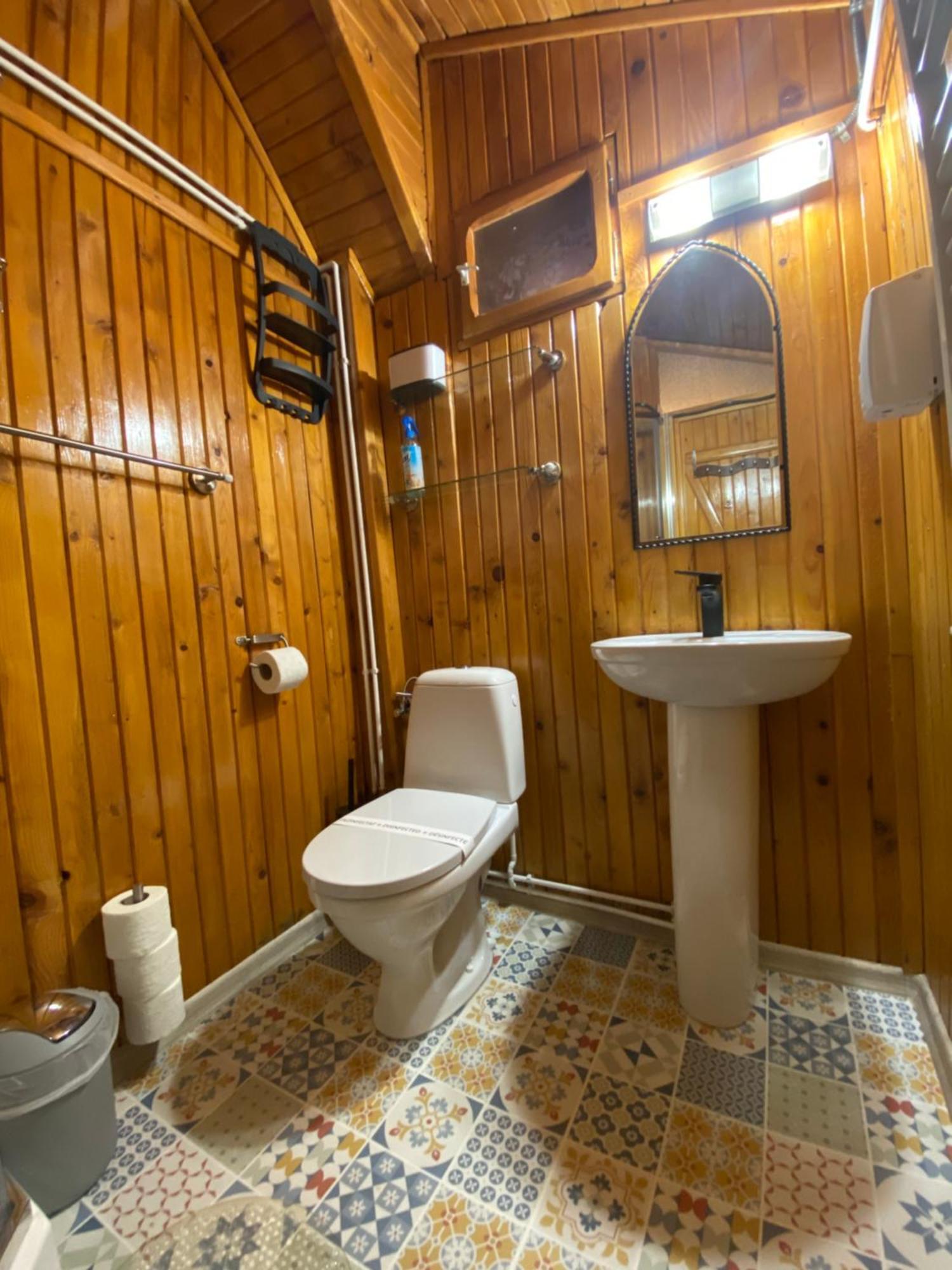 Apartamento Wooden Attic Braşov Exterior foto